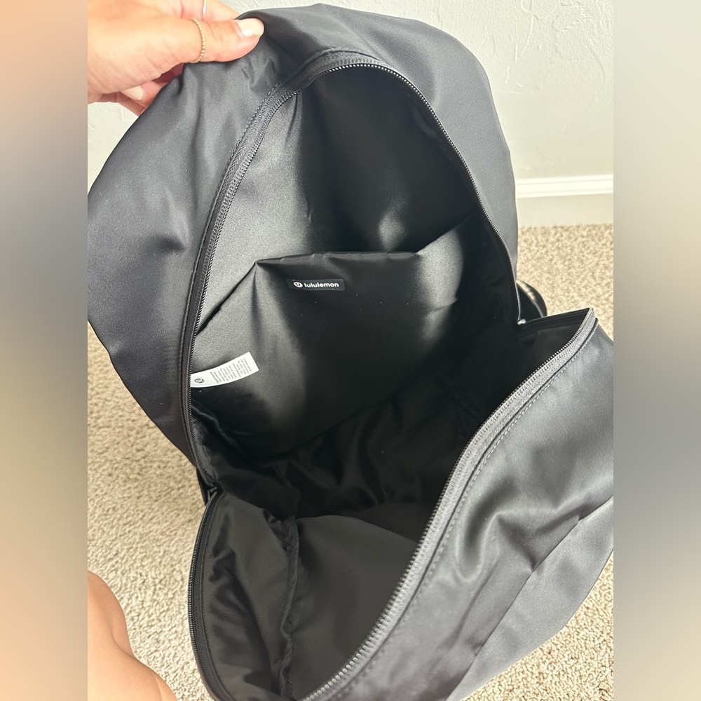 Lululemon Everywhere Backpack 22L Black - Picture 6 of 7